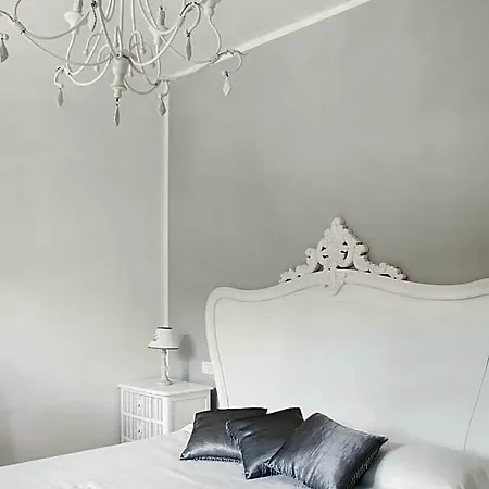 The Divine Bed and breakfast 4*
