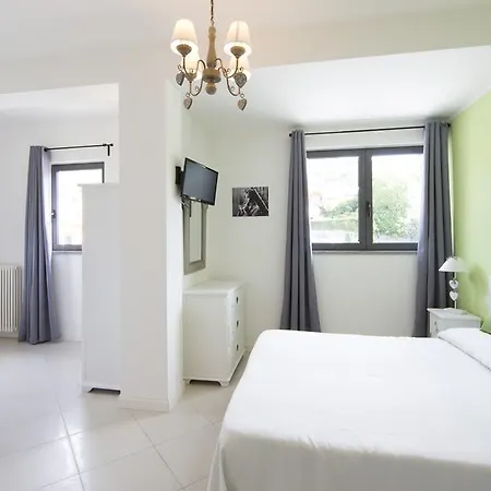 The Divine 4* Βερμπάνια