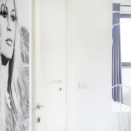 Bed and Breakfast The Divine Βερμπάνια