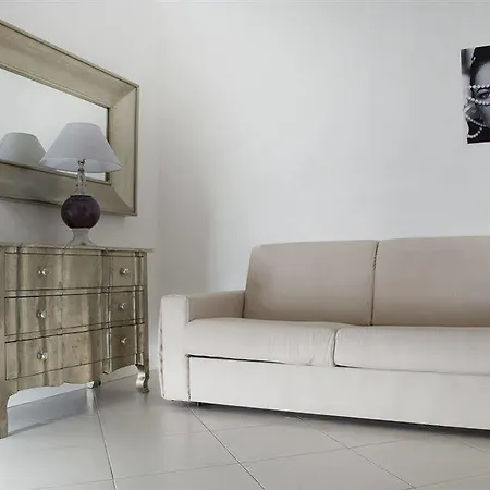 The Divine Bed & Breakfast 4*