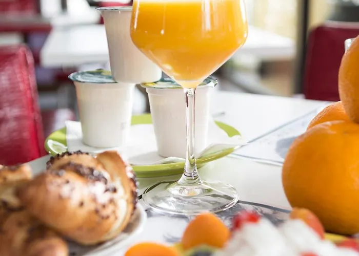 Oda ve Kahvaltı The Divine