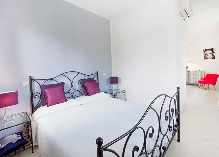 Oda ve Kahvaltı The Divine Verbania